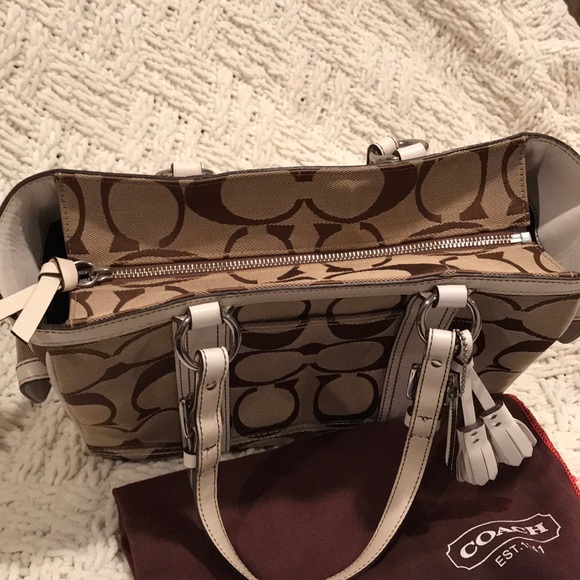 Authentic COACH signature C handbag tote - Picture 6 of 8